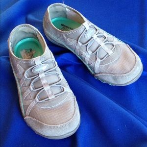 Skechers memory foam shoes